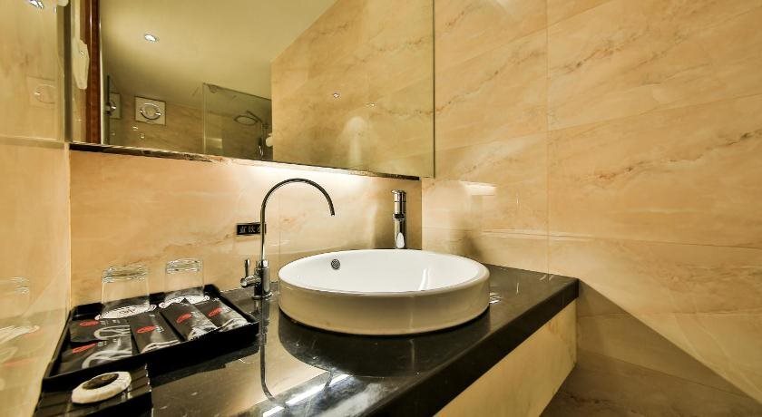 Шэньчжэнь: Hongyang Hotel Shenzhen North Railway Station