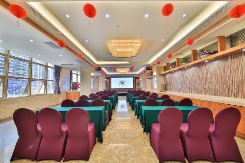 Шэньчжэнь: Hongyang Hotel Shenzhen North Railway Station