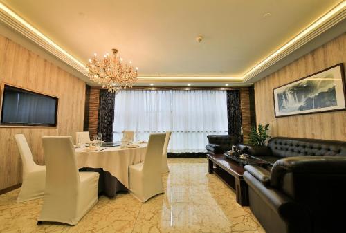 Шэньчжэнь: Hongyang Hotel Shenzhen North Railway Station