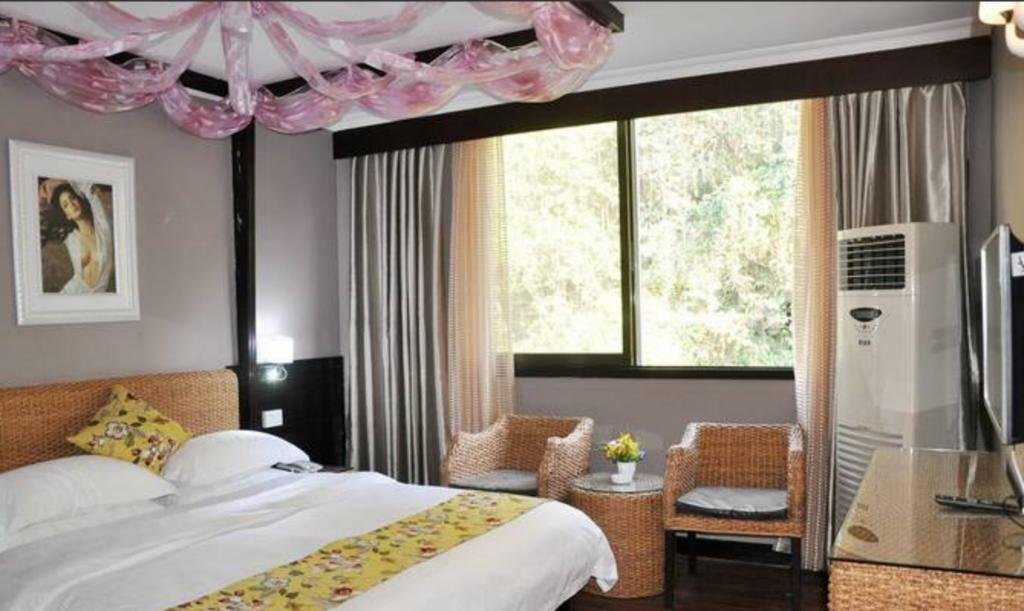 Jinxiu: Guilin Lipu Fengyu Yanshan Resort