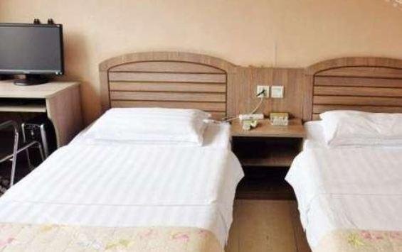 Даньдун: Dandong Haiwan Inn