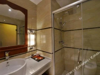 Цзинхун: Sawadika Fengqing Riverside Hotel, Xishuangbanna