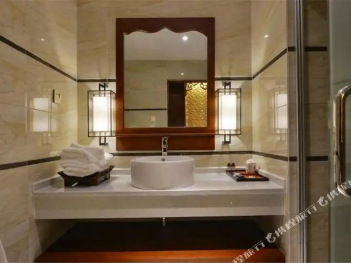 Цзинхун: Sawadika Fengqing Riverside Hotel, Xishuangbanna