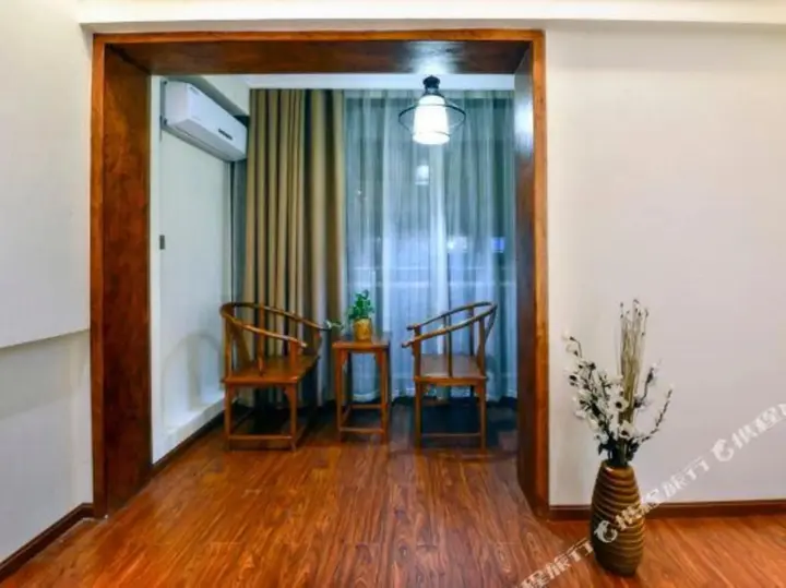 Цзинхун: Sawadika Fengqing Riverside Hotel, Xishuangbanna