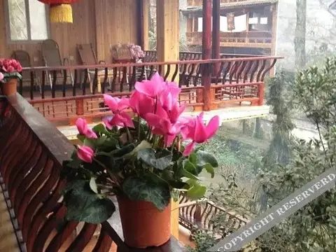 Яань: Ya'an Shangli Moziwan Inn