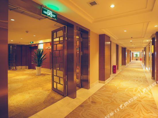 Чэнду: Longwei Hotel