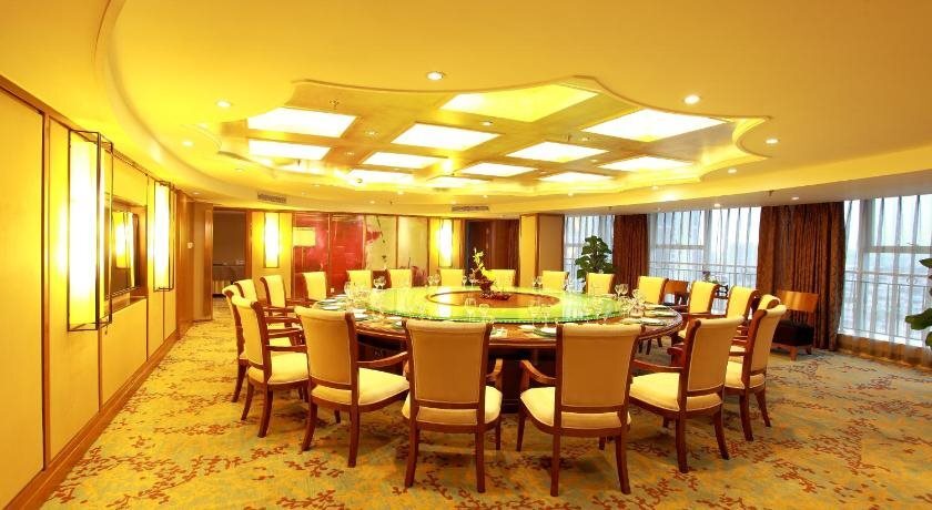 Чэнду: Longwei Hotel