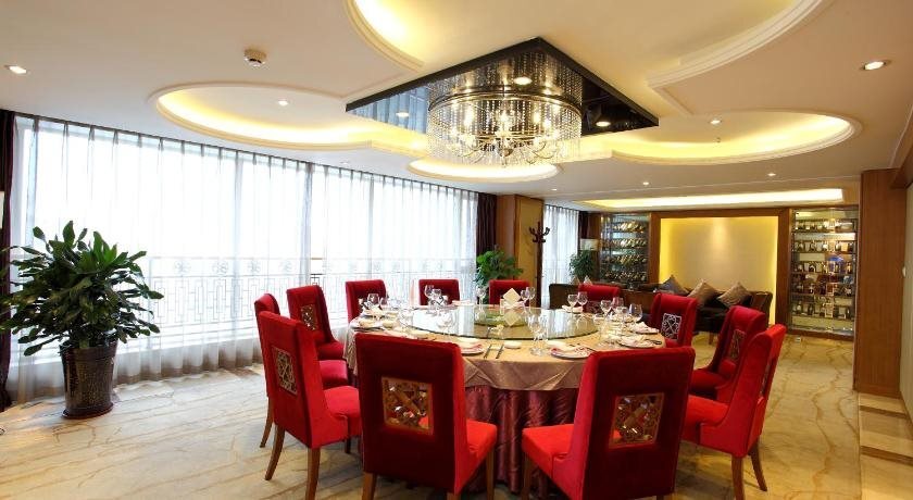 Чэнду: Longwei Hotel