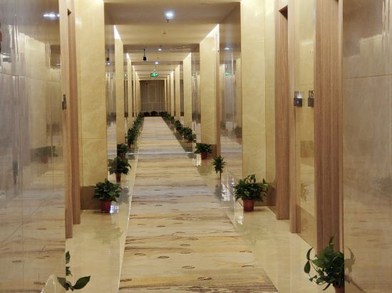 Далайн-Хуб: Ejin Tianxia Huyang Guesthouse