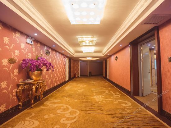 Zhong Ying Holiday Hotel — фото 2