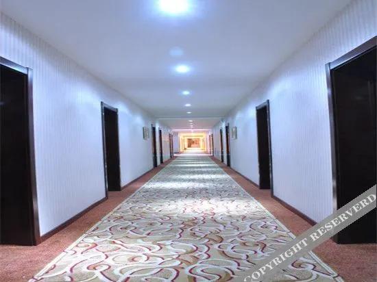Хулун-Буир: Yunshan Hotel
