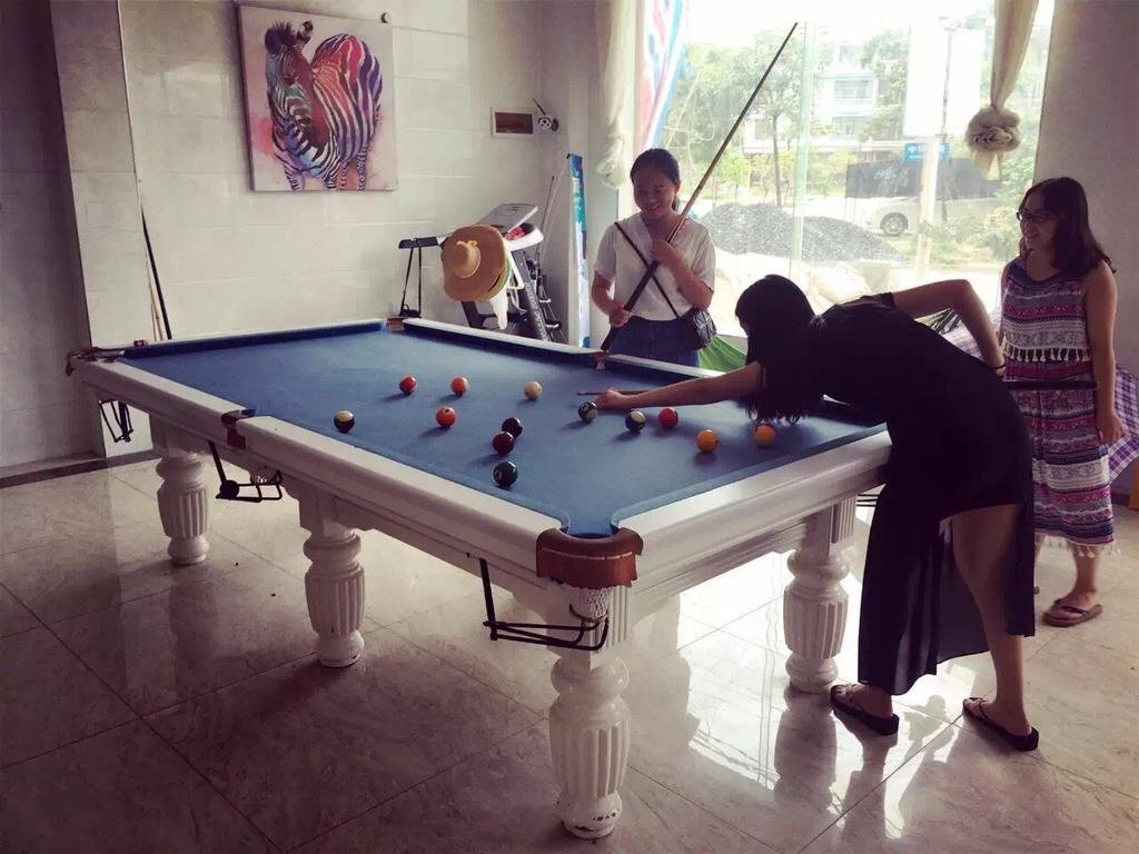 Бэйхай: Beihai SHANSHANG See Sun Youth Hostel