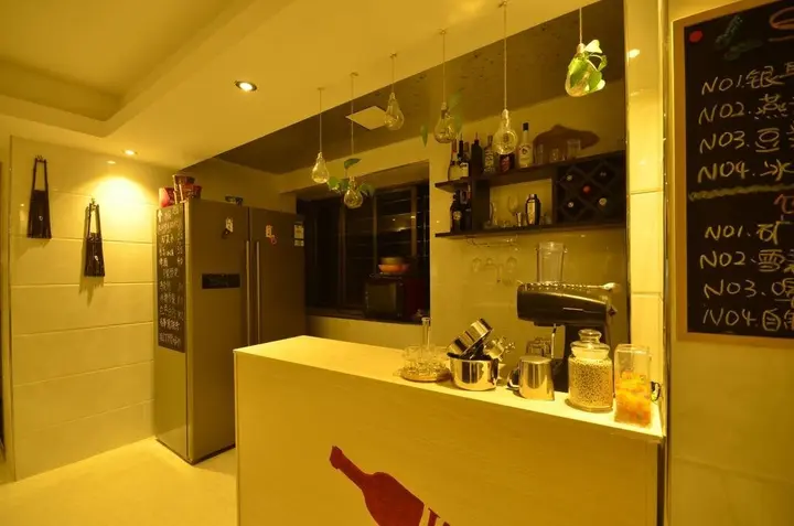 Бэйхай: Beihai SHANSHANG See Sun Youth Hostel