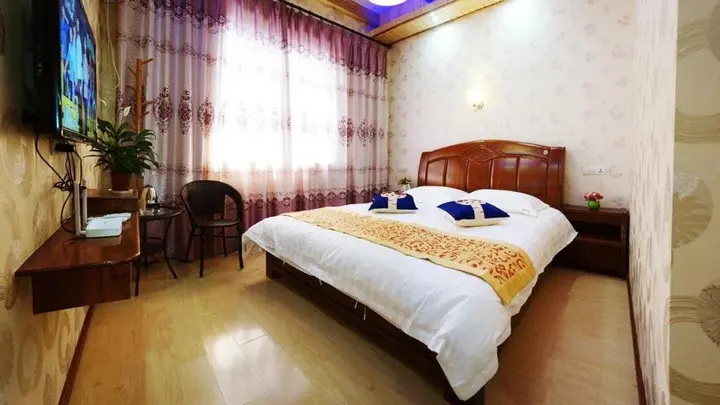 Цзясинь: Wuzhen Dongming Inn