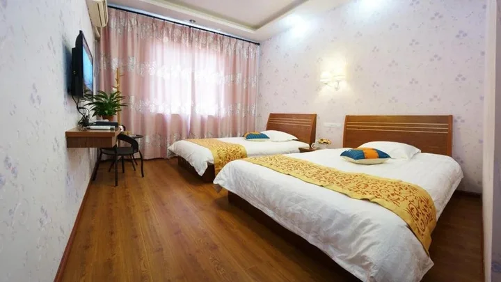 Цзясинь: Wuzhen Dongming Inn