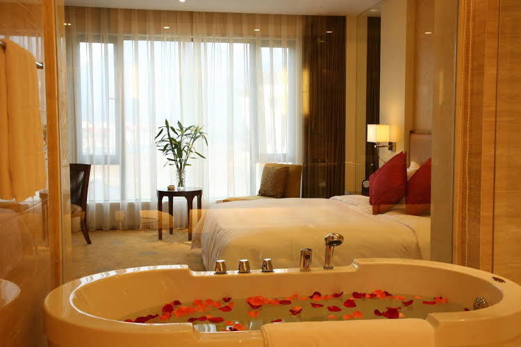 Чичжоу: Jiuhuashan Fenghua Hotel