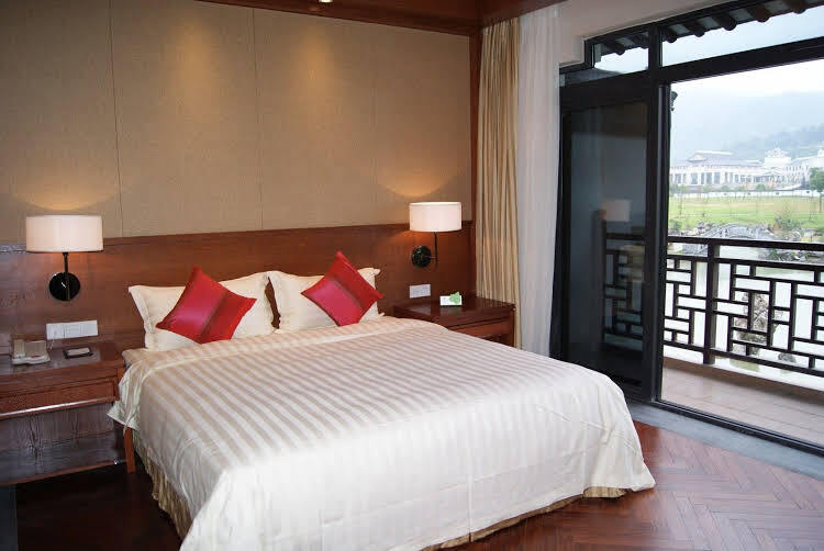 Чичжоу: Jiuhuashan Fenghua Hotel