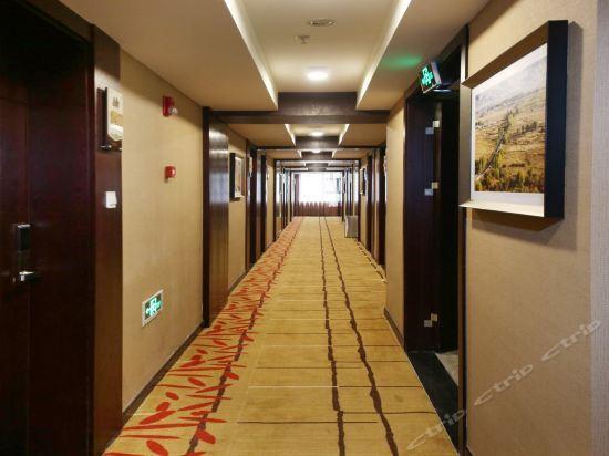 Чэнду: Ruisi Boya Hotel