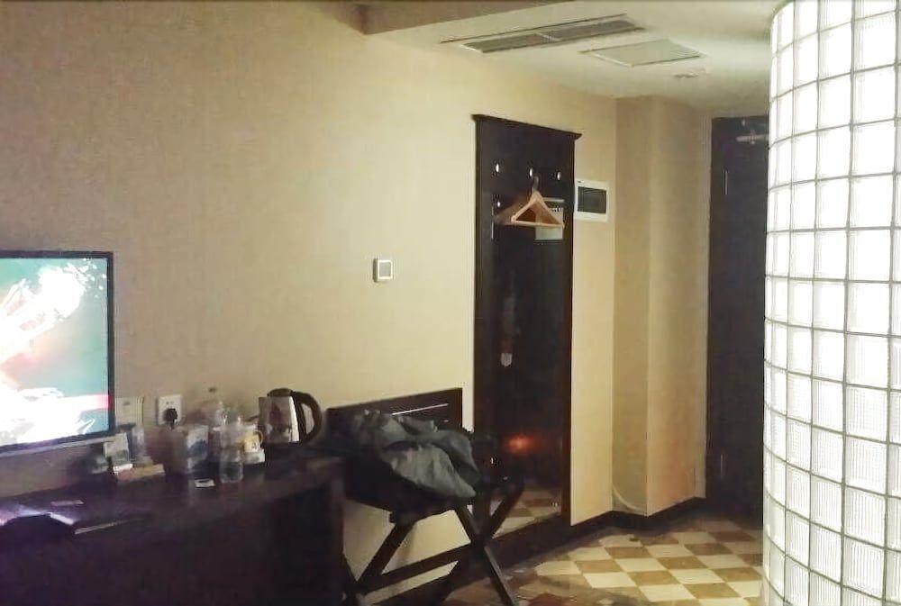 Чэнду: Ruisi Boya Hotel