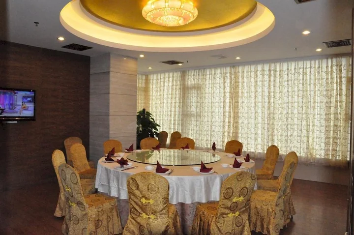 Фошань: Pearl River Hotel