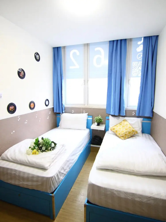 Гонконг: National Inn
