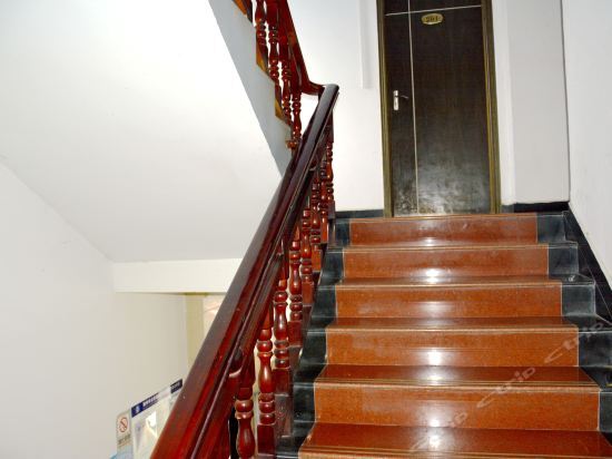 Джин-Чжоу: Jingzhou Sanxing Inn