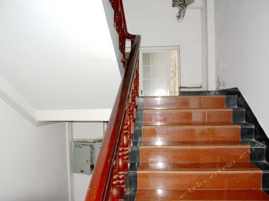Джин-Чжоу: Jingzhou Sanxing Inn