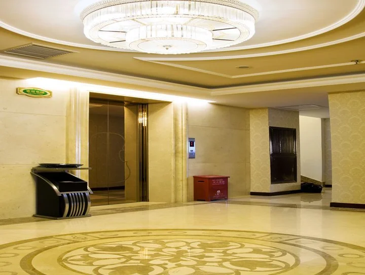Гуйлинь: Vienna Hotel Guangxi Guilin North High-Speed Railway Station