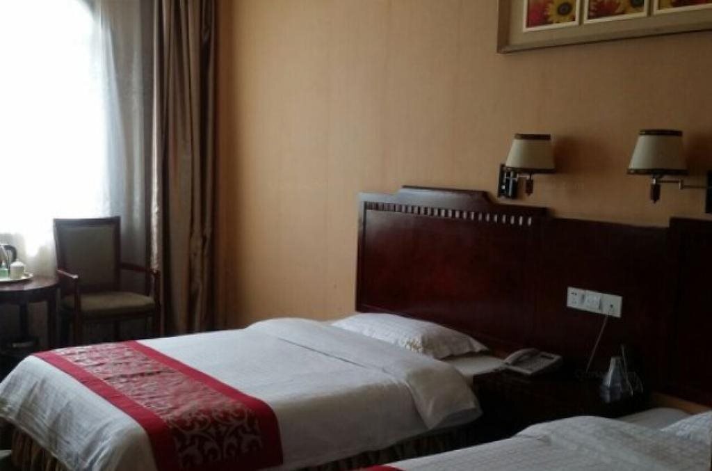 Цзюцзян: Gongqing Jinhang Hotel