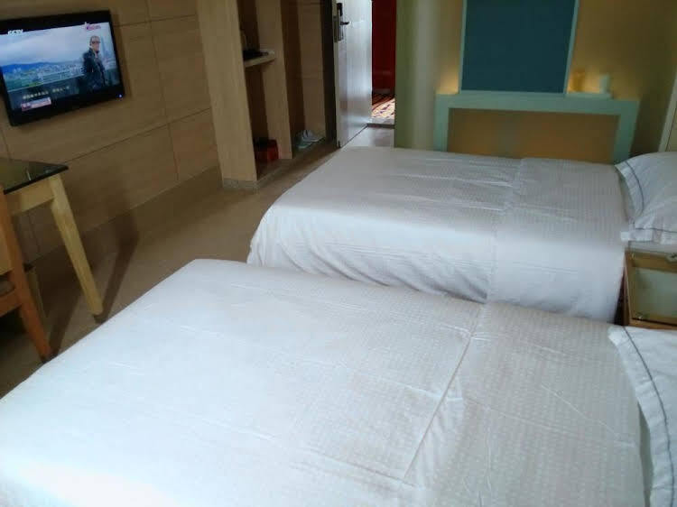 Ичан: Luck 7 Inn Yichang CBD