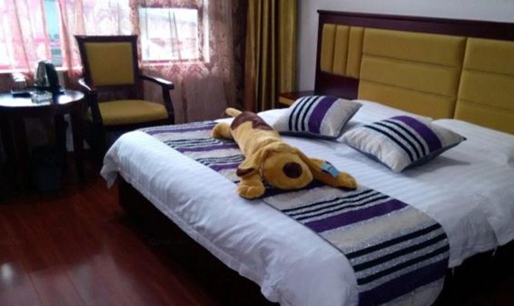 Лешан: Emei Kelaiju Hotel