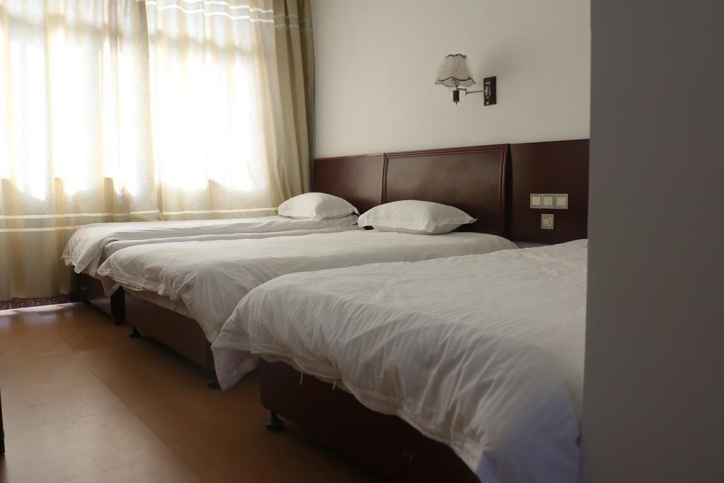 Хуаншань: In the Spring Hotel