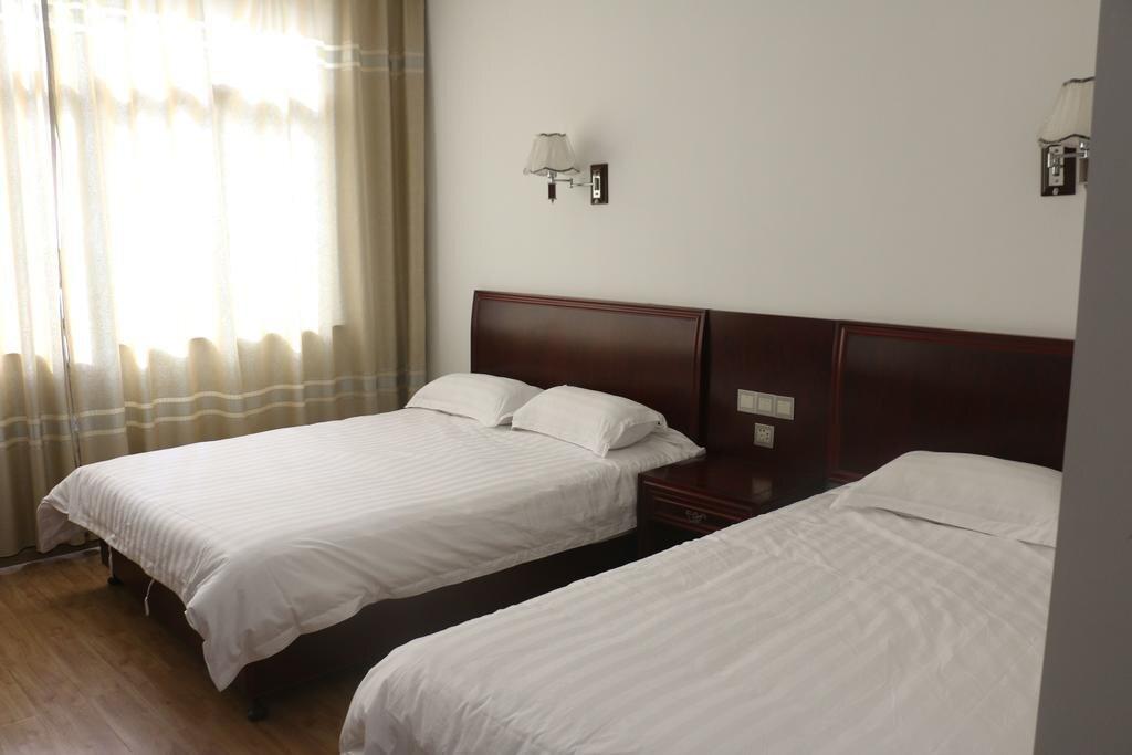 Хуаншань: In the Spring Hotel