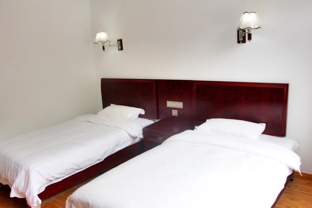 Хуаншань: In the Spring Hotel
