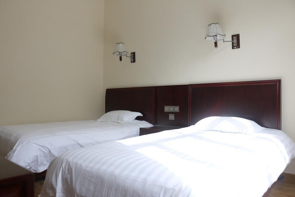 Хуаншань: In the Spring Hotel