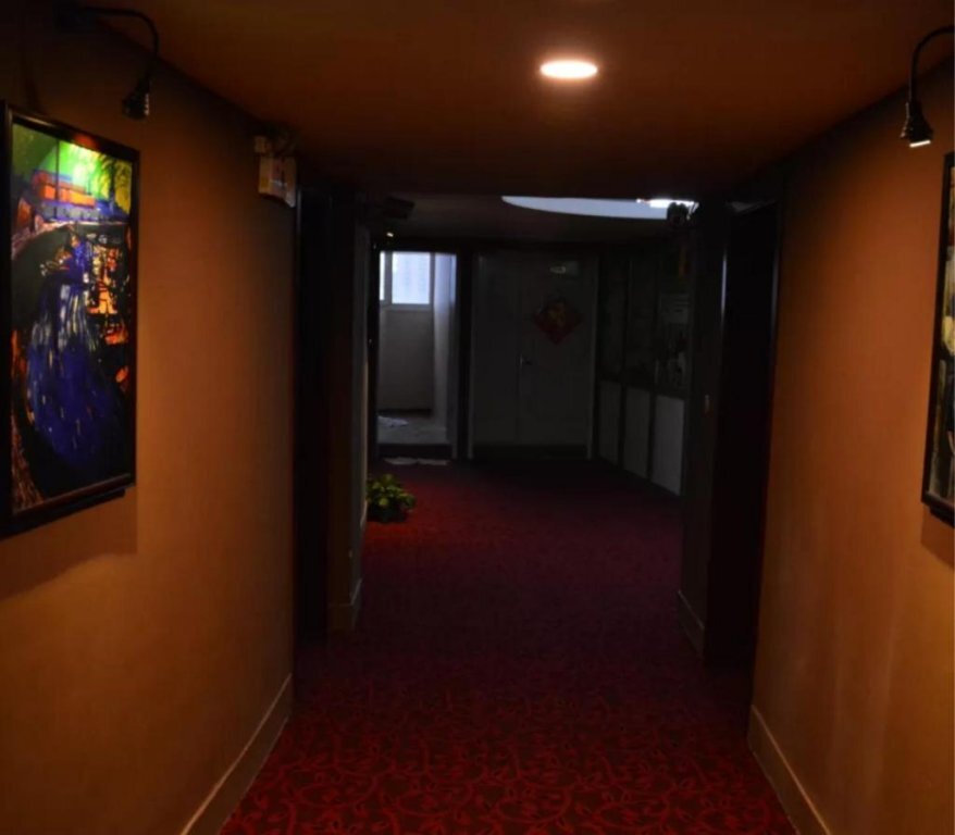 Далянь: Weiba Inns  Hotel