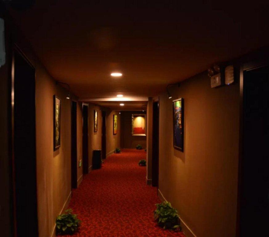 Далянь: Weiba Inns  Hotel