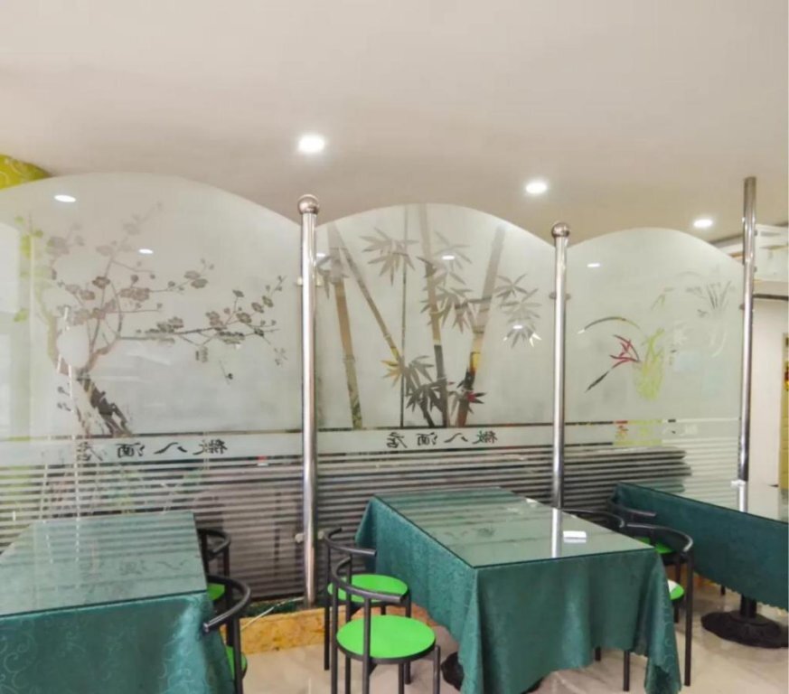 Далянь: Weiba Inns  Hotel