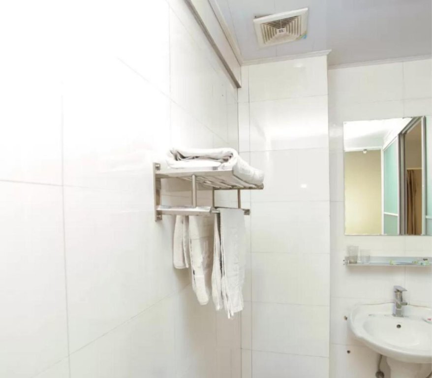 Далянь: Weiba Inns  Hotel