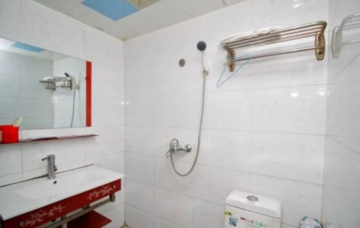 Луань: Wenxinzhijia Langman Inn