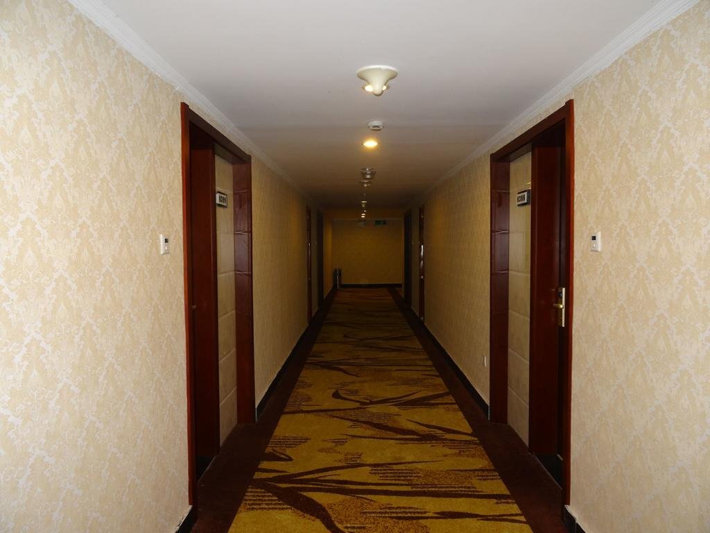 Аньцин: Anqing Hotel