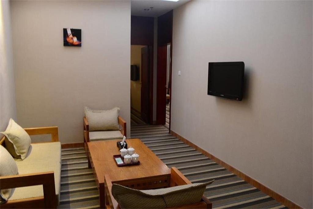 Чжаньцзян: Gangtian Business Hotel