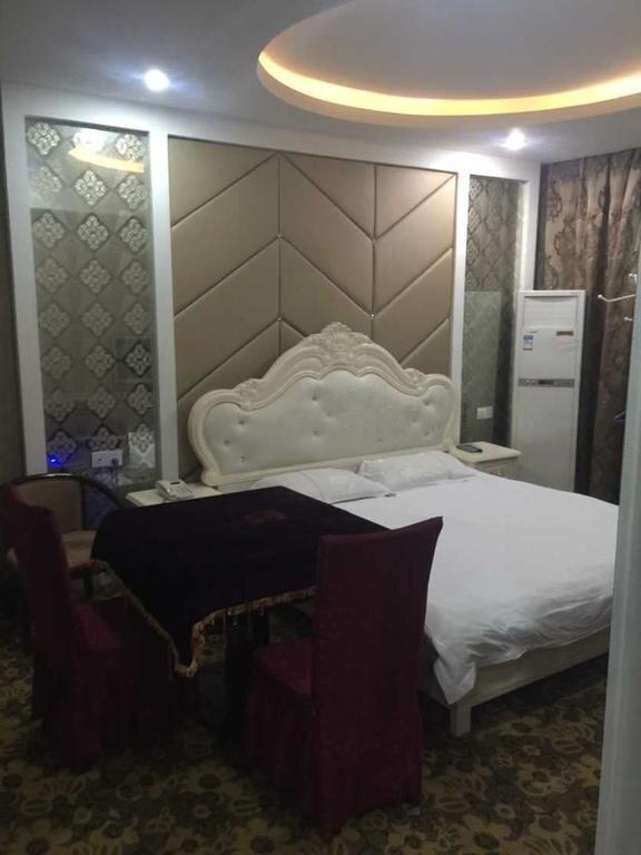 Хуайань: Huai'an Fulaidun Business Hotel