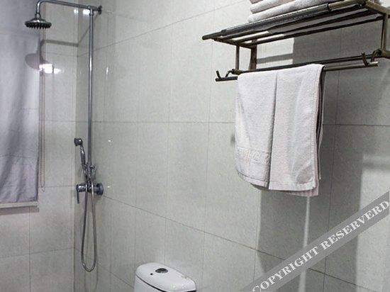 Аньцин: Anqing Qianshan Xian Nanyuan Inn