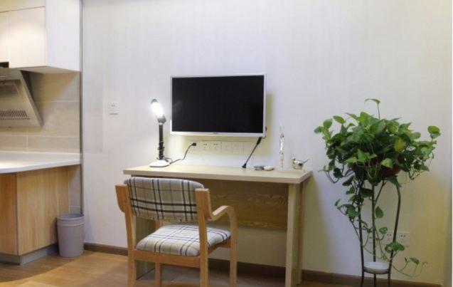 Чжучжоу: Zhuzhou Chengshi Qingnian Apartment