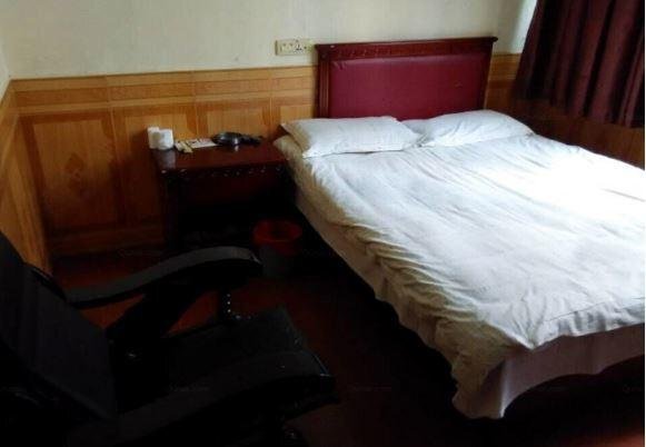 Пинсян: Hexie Inn