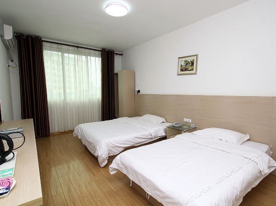 Гуйлинь: Penglai Business Hotel