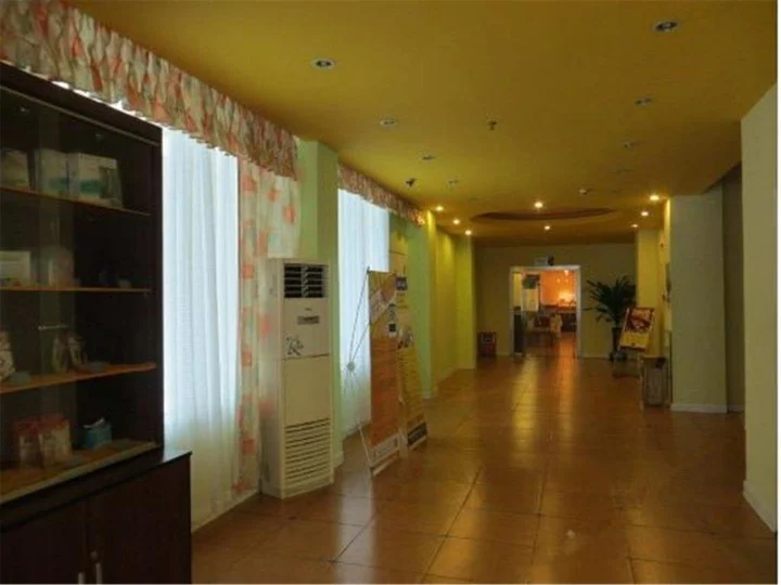 Хайкоу: Home Inn Haikou Bailong Road