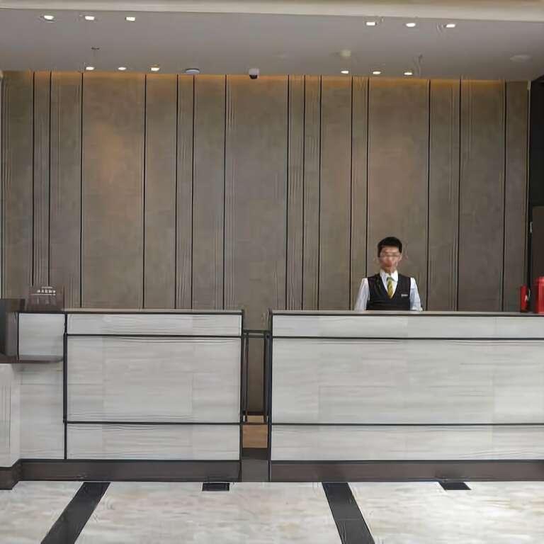 Далянь: Home Inn Plus