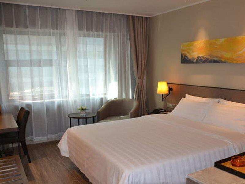 Далянь: Home Inn Plus